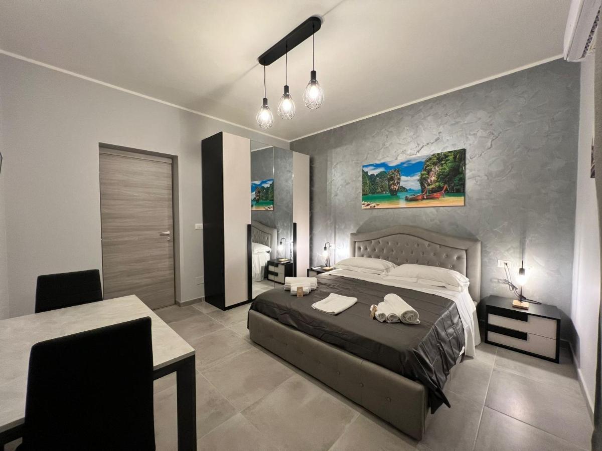 Holiday House Катанія Екстер'єр фото